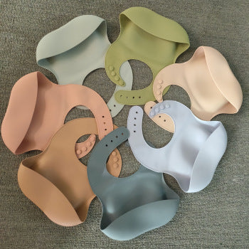 Waterproof Silicone Bib with Collection Pocket – Less Mess, More Peace of Mind at Mealtimes